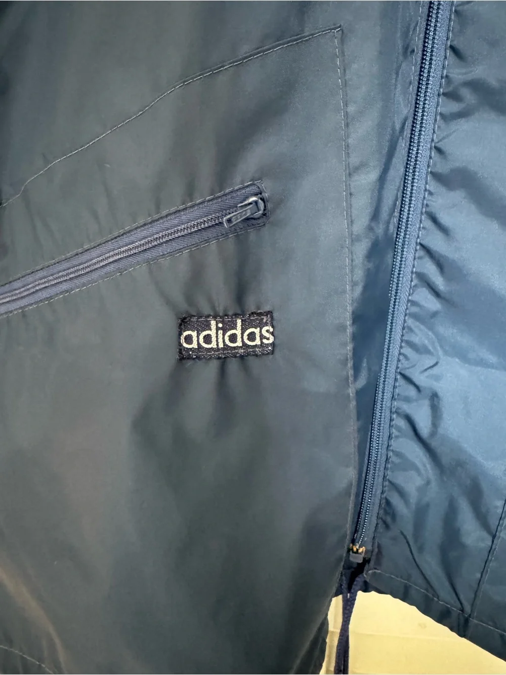 vintage adidas windbreaker - Picture 2 of 8